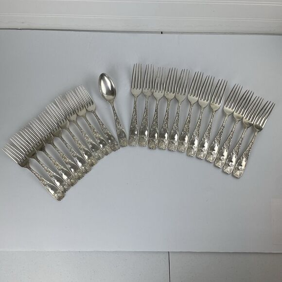 Gorham Royal Flowering Crown 1887 Silver Plate 12 Dinner 9 Salad Forks 1 Spoon - Picture 2 of 16